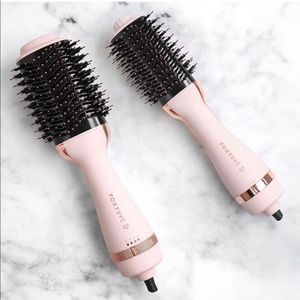 Foxybae blowout hairdryer brush